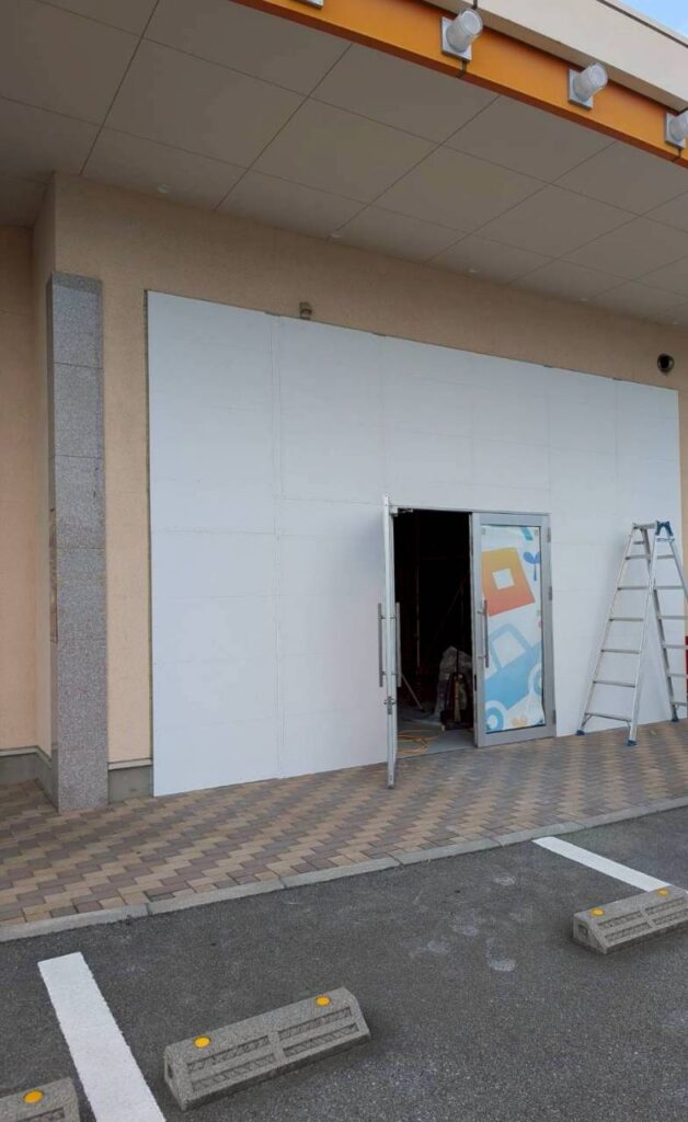 【甲府市 店舗外壁改修】ベルアート仕上げで美観と耐久性を両立！