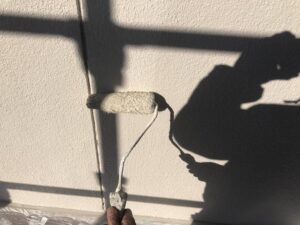 外壁上塗り工程 仕上げ塗装 山梨県甲斐市 外壁塗装 ペイントホームズ甲斐店